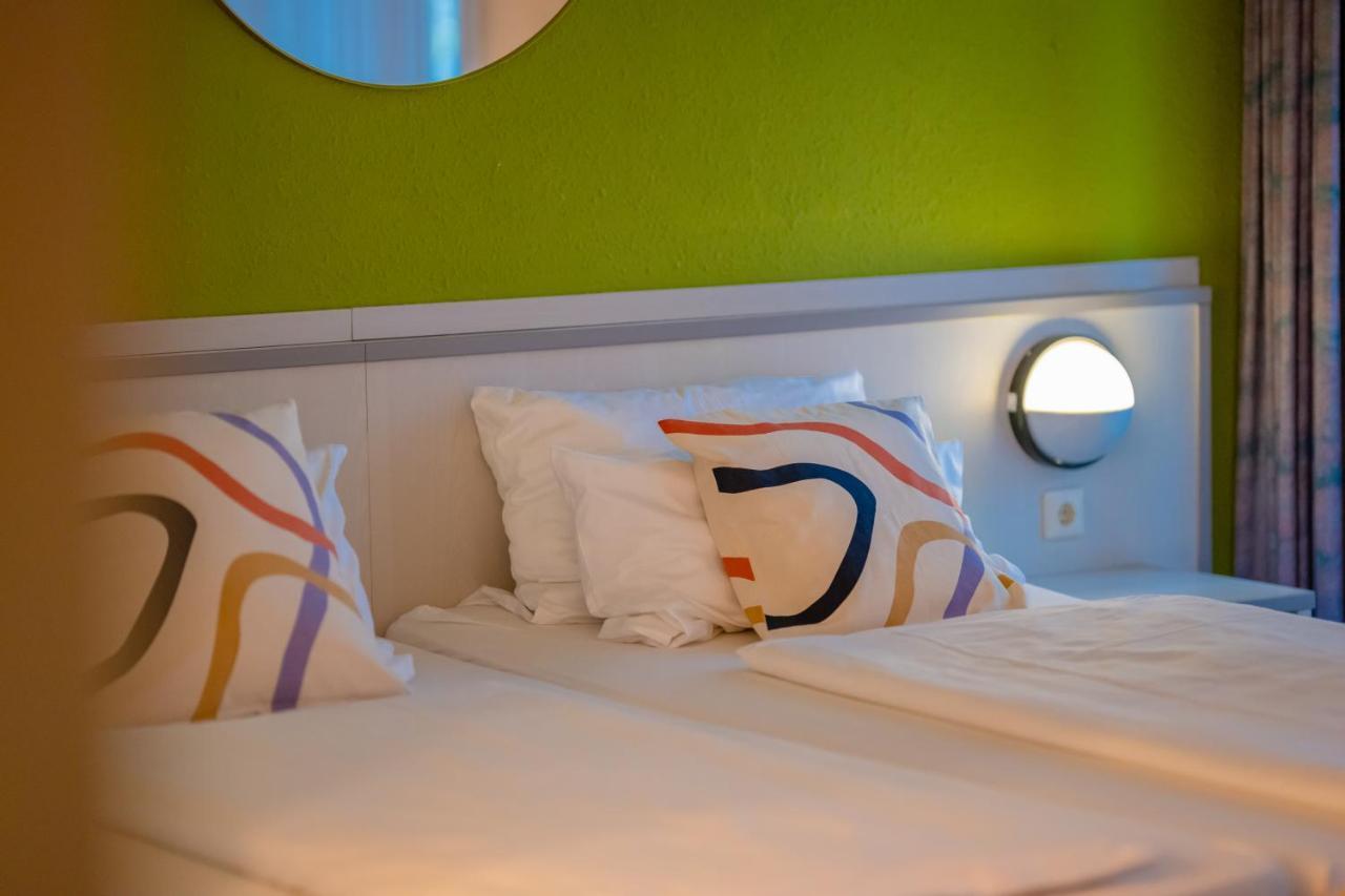 Hessenland Hotel Kassel Innenstadt By Stay Awesome Buitenkant foto